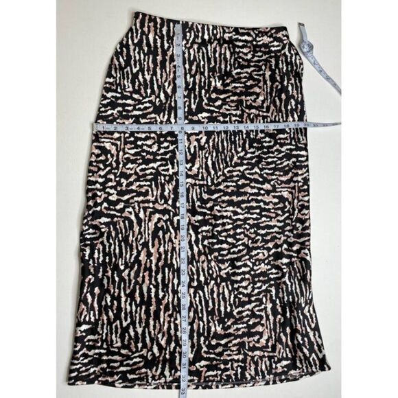 Calvin Klein Midi Skirt Women's Medium Black White Tiger‎ Print Stretchy NEW - Picture 5 of 9